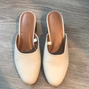 Universal Thread heels